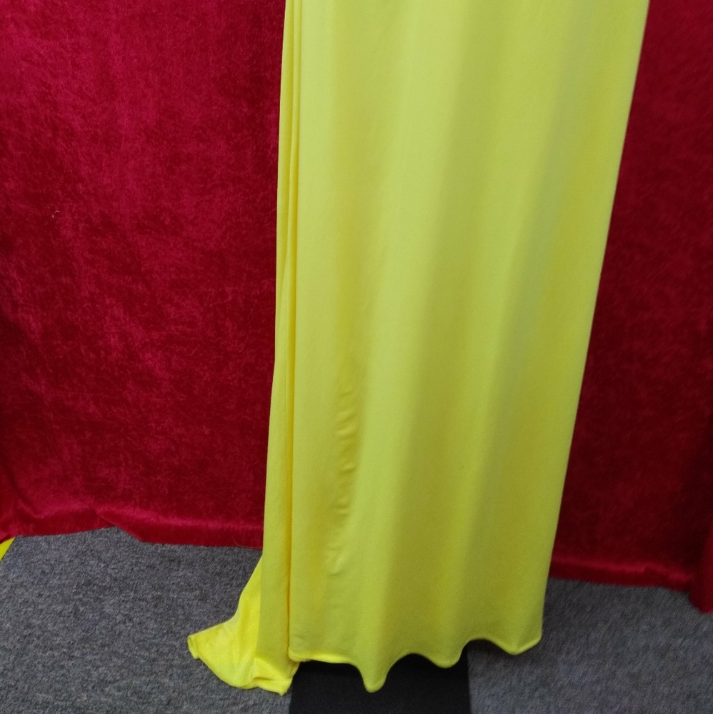 Dresses - Picture 3 of 7